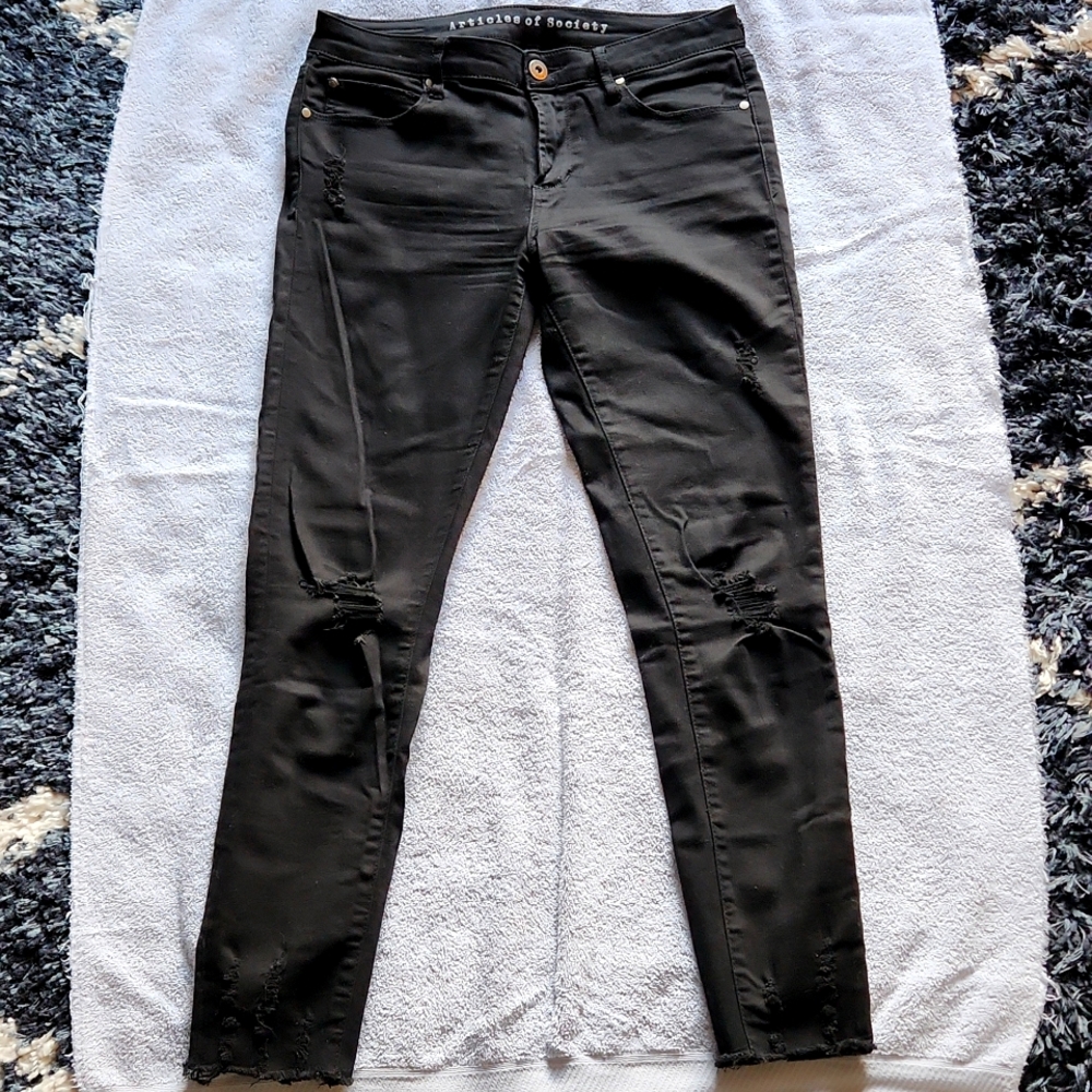 Articles Of Society Distressed Black 🖤 Skinny Leg Jeans Size: 28